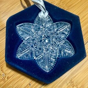 Vintage 2004 Crystal Frost Wilson Bentley Lead Crystal Snowflake Ornament